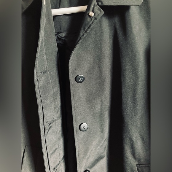 MANTLES - Light Overcoat/Raincoat - Size: Medium - New Condition! - Picture 2 of 6